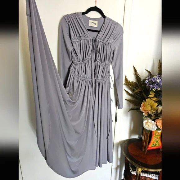 TOVE Ruched Tie Front Lexi Light Grey Semi-formal Dress - Picture 8 of 15